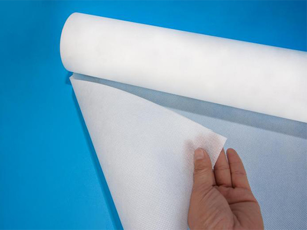 Membrane Breathable VS. Bacainn Gail: Treoir Theicniúil do Ghairmithe Tógála